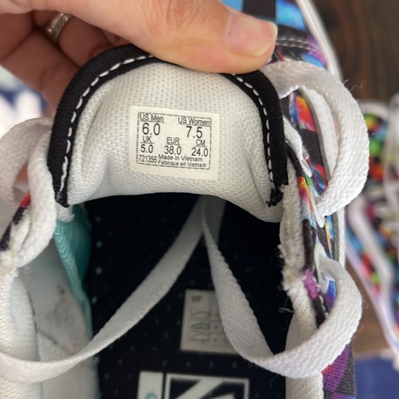 Tie Dye Vans - Picture 6 of 6